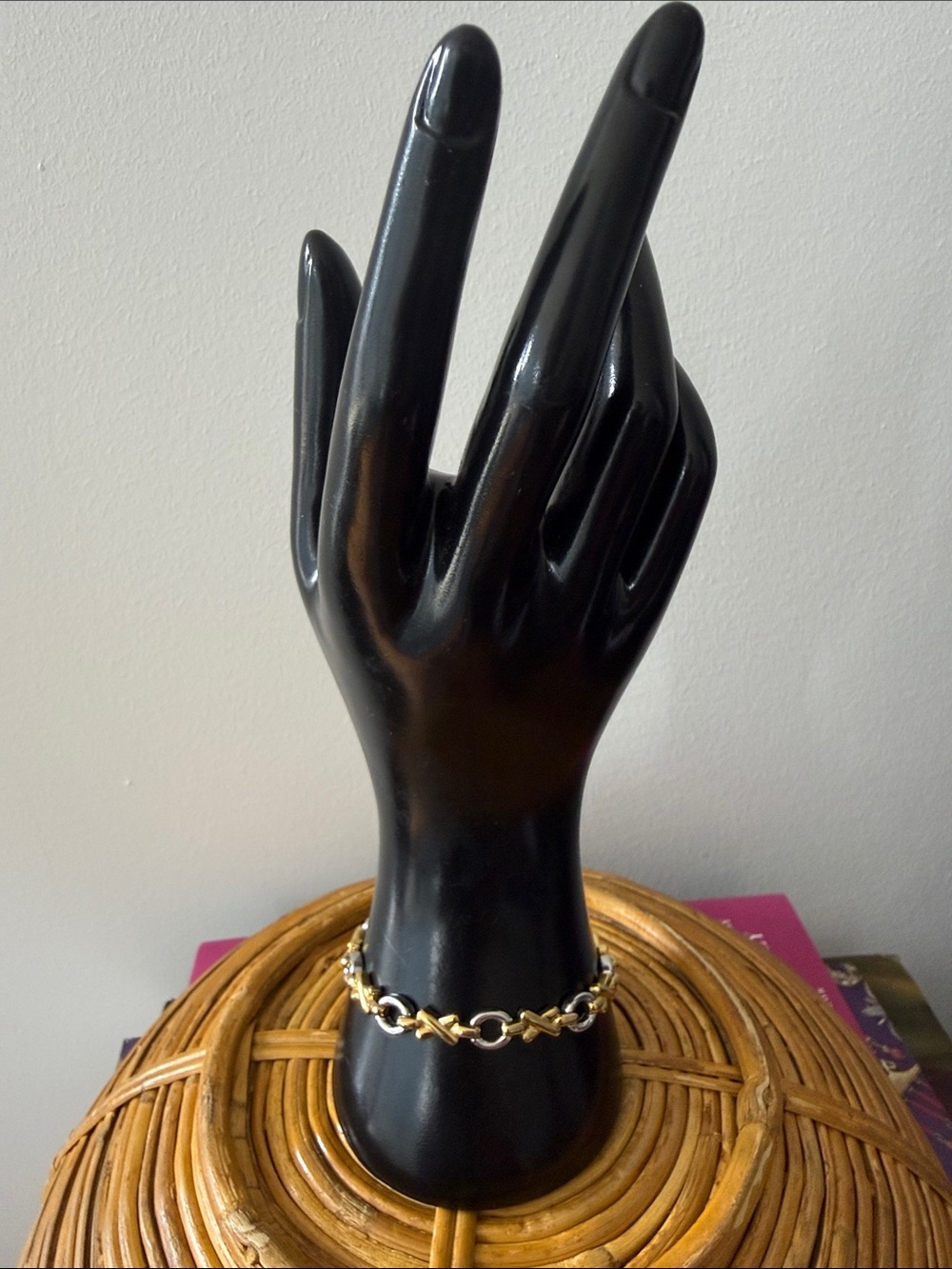 Premier Designs 2 Tone XO (Hugs & Kisses) Link Bracelet. 7.5 inch length.